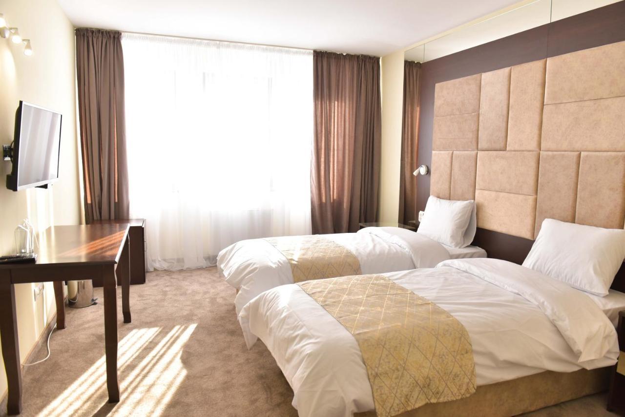 Family Hotel The View & Spa 西格伏沙尔克 外观 照片