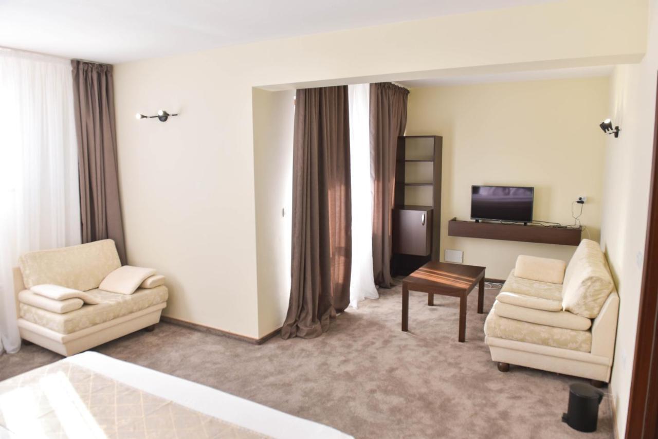 Family Hotel The View & Spa 西格伏沙尔克 外观 照片